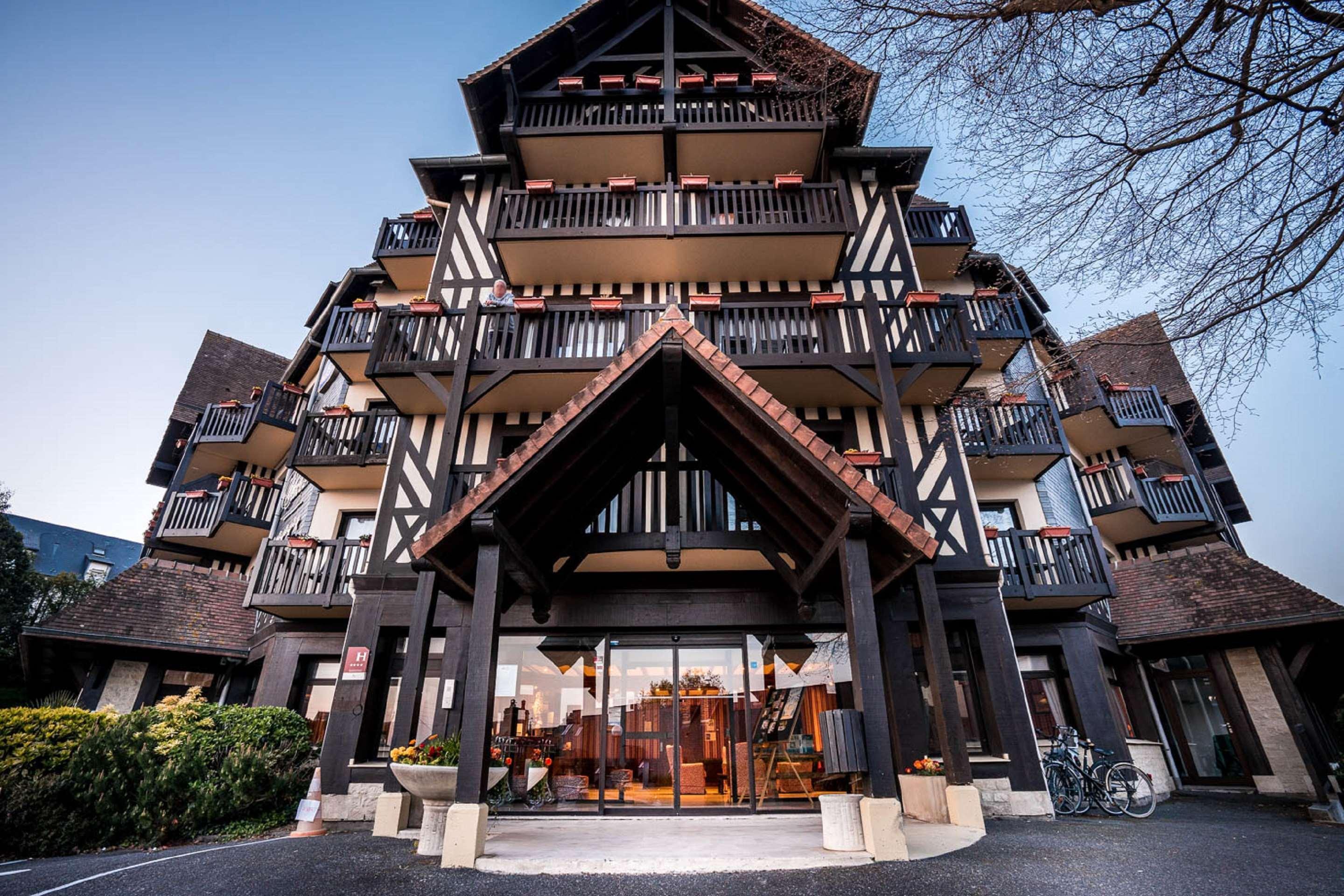 Best Western Plus Hostellerie Du Vallon Trouville-sur-Mer Exteriér fotografie