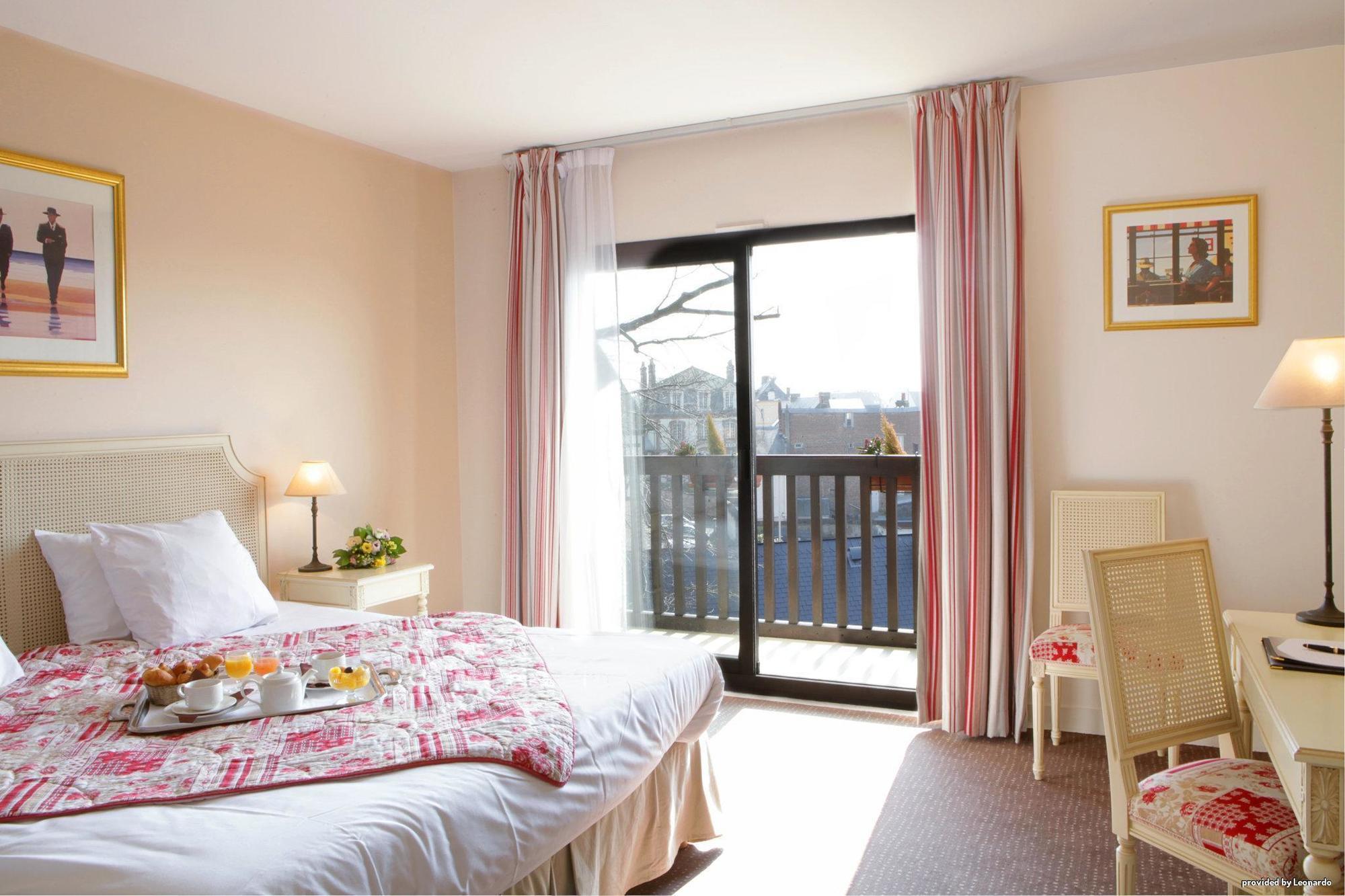 Best Western Plus Hostellerie Du Vallon Trouville-sur-Mer Pokoj fotografie